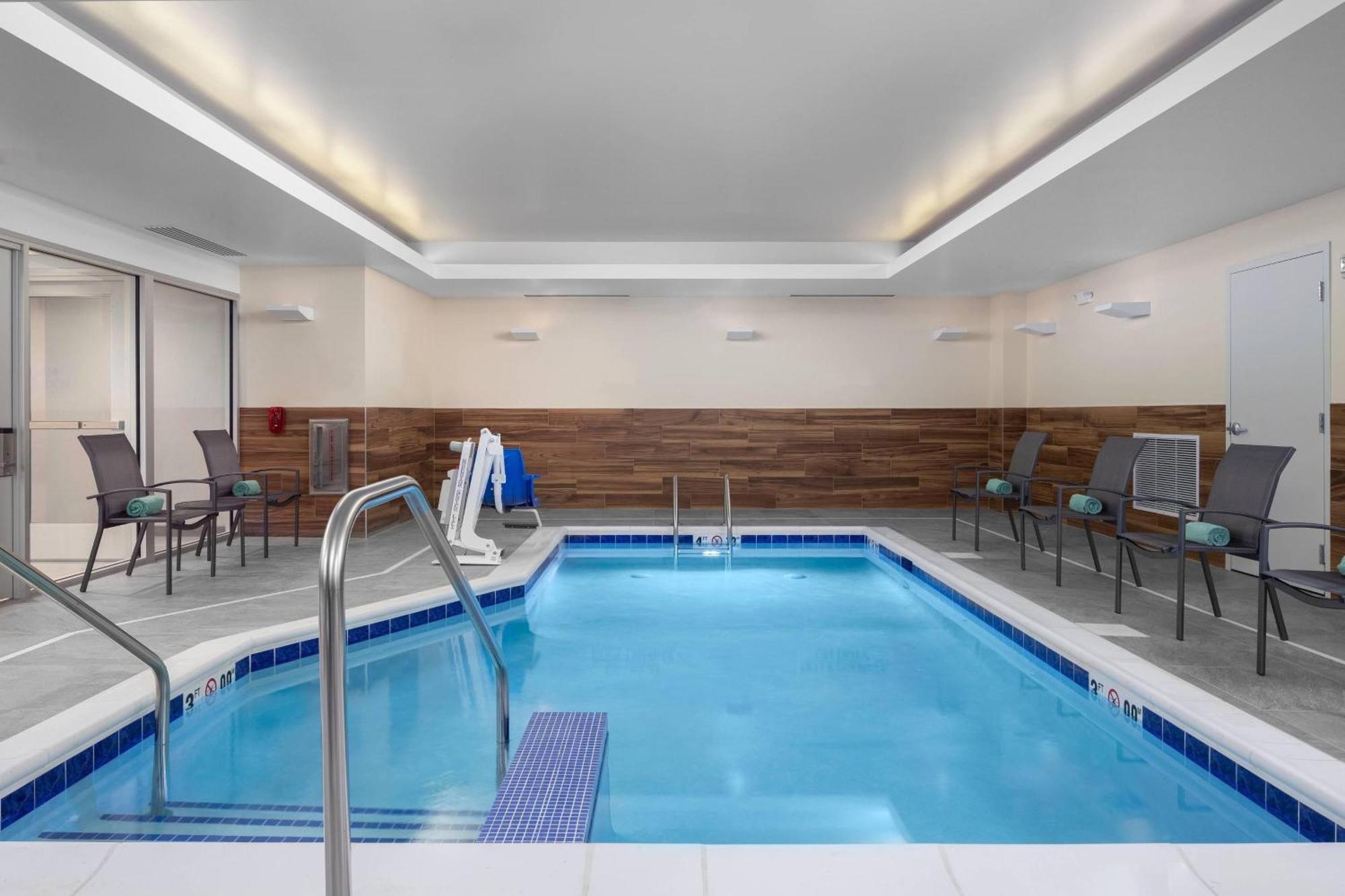 Fairfield Inn & Suites By Marriott Kenosha Pleasant Prairie Exterior foto