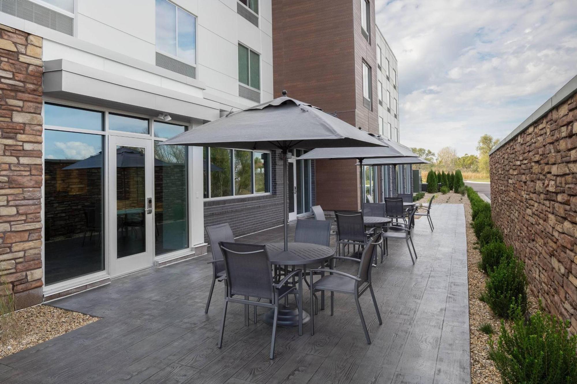 Fairfield Inn & Suites By Marriott Kenosha Pleasant Prairie Exterior foto
